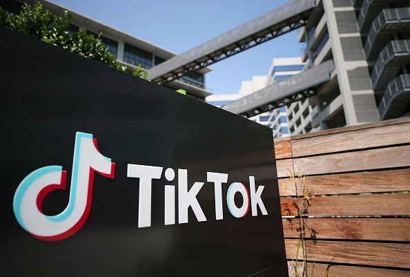 TikTok & WeChat to be banned starting on Sunday?